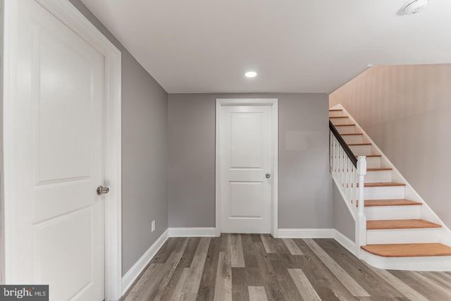 33 E GORGAS LN, Philadelphia, PA 19119