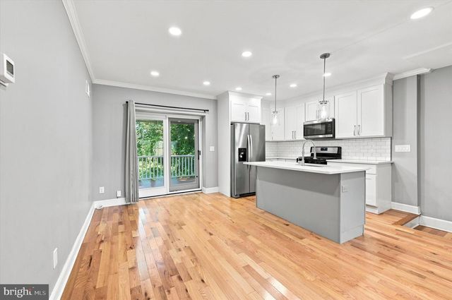 33 E GORGAS LN, Philadelphia, PA 19119