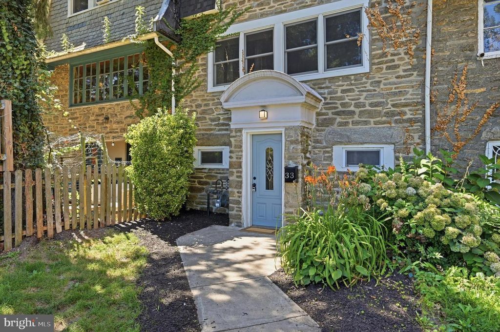 33 E GORGAS LN, Philadelphia, PA 19119