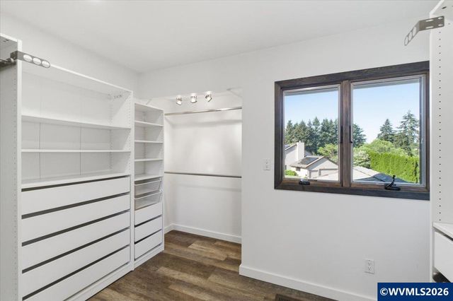 24752 Prairie View Dr NE, Aurora, OR 97002