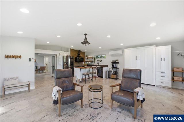 24752 Prairie View Dr NE, Aurora, OR 97002