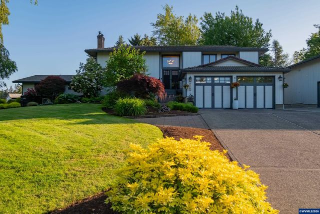 24752 Prairie View Dr NE, Aurora, OR 97002