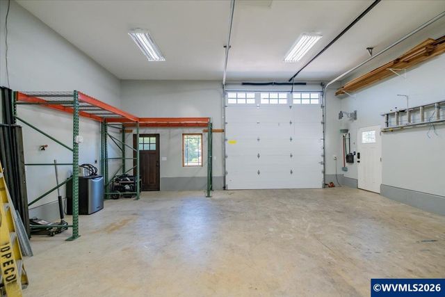 24752 Prairie View Dr NE, Aurora, OR 97002