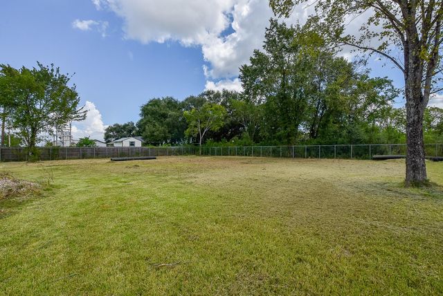 1902 Arizona Avenue, League City, TX 77573