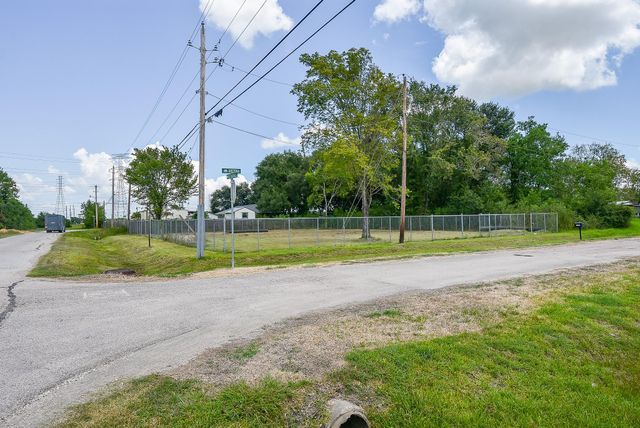 1902 Arizona Avenue, League City, TX 77573