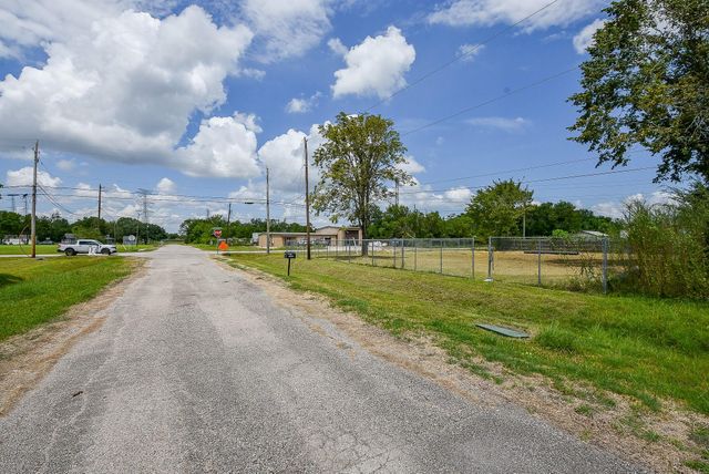 1902 Arizona Avenue, League City, TX 77573