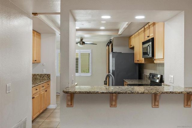 17758 Villamoura Dr, Poway, CA 92064