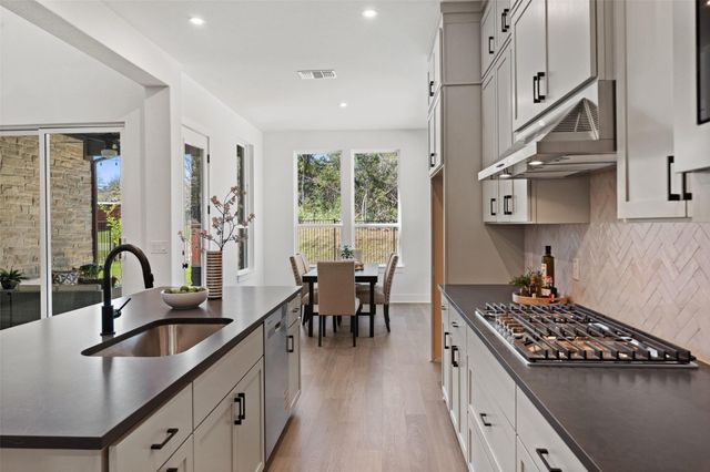 1242 Robin TRL, Round Rock, TX 78681