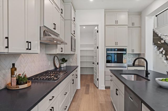 1242 Robin TRL, Round Rock, TX 78681