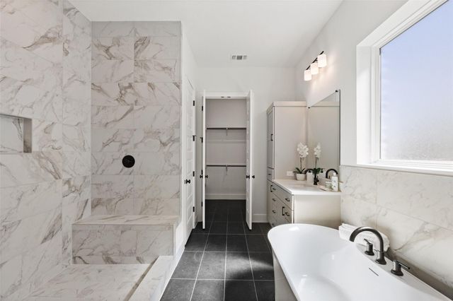 1242 Robin TRL, Round Rock, TX 78681