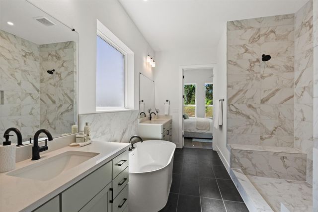 1242 Robin TRL, Round Rock, TX 78681