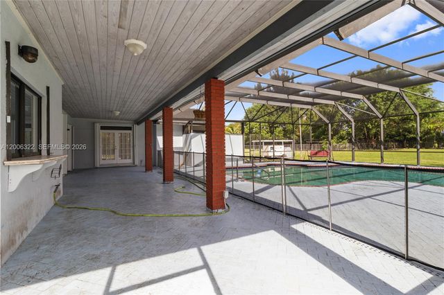 15941 SW 252nd St, Homestead, FL 33031