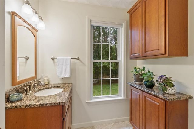 8 Whitney Ln, Boxborough, MA 01719