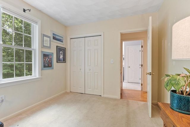 8 Whitney Ln, Boxborough, MA 01719
