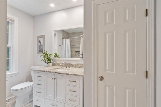 8 Whitney Ln, Boxborough, MA 01719