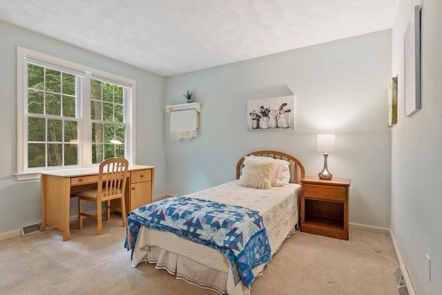 8 Whitney Ln, Boxborough, MA 01719