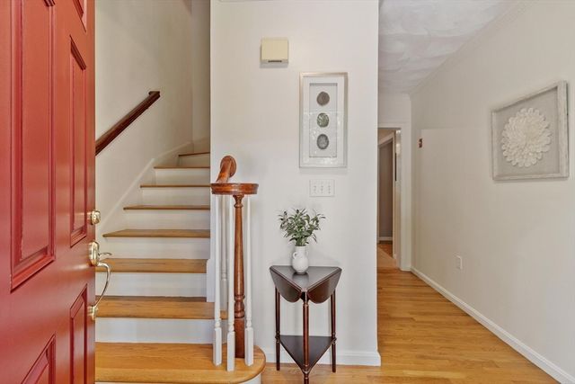 8 Whitney Ln, Boxborough, MA 01719