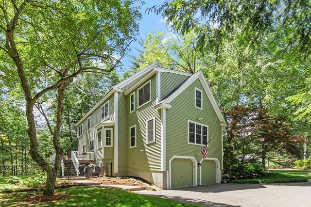 8 Whitney Ln, Boxborough, MA 01719