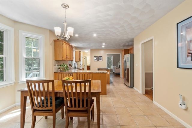 8 Whitney Ln, Boxborough, MA 01719