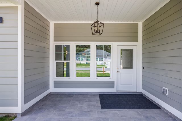 26 Shebbi Lane, Freeport, FL 32439