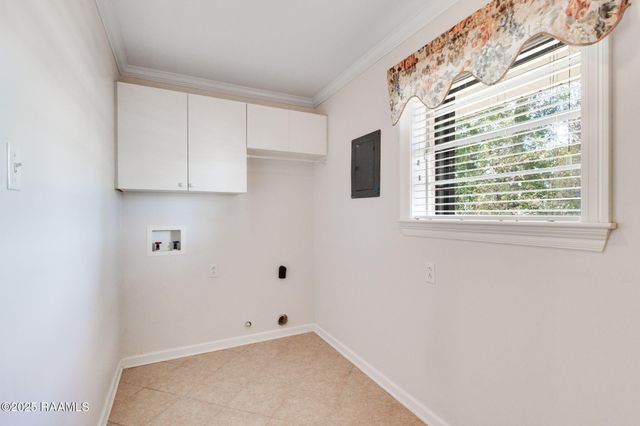 6317-B Hwy 14, New Iberia, LA 70560