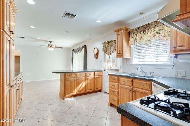 6317-B Hwy 14, New Iberia, LA 70560