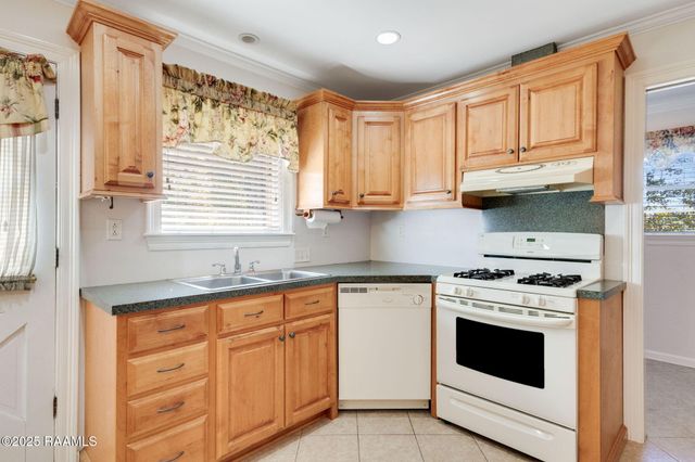 6317-B Hwy 14, New Iberia, LA 70560