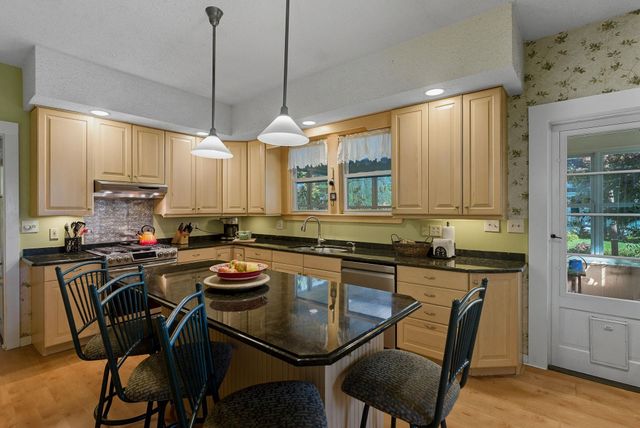 71 Concord Street, Nashua, NH 03064