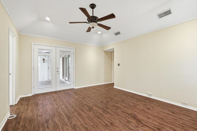 2419 Villa Vera Drive, Arlington, TX 76017