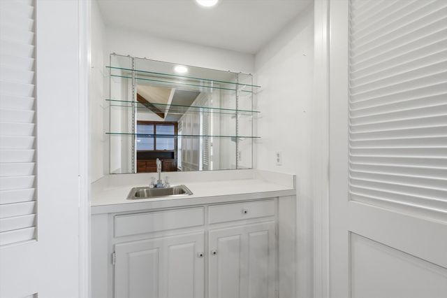 2419 Villa Vera Drive, Arlington, TX 76017