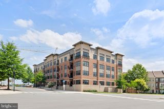 9523 BASTILLE ST #305, Fairfax, VA 22031