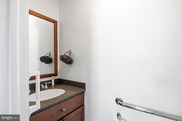 256 HAWTHORNE AVE, Haddonfield, NJ 08033