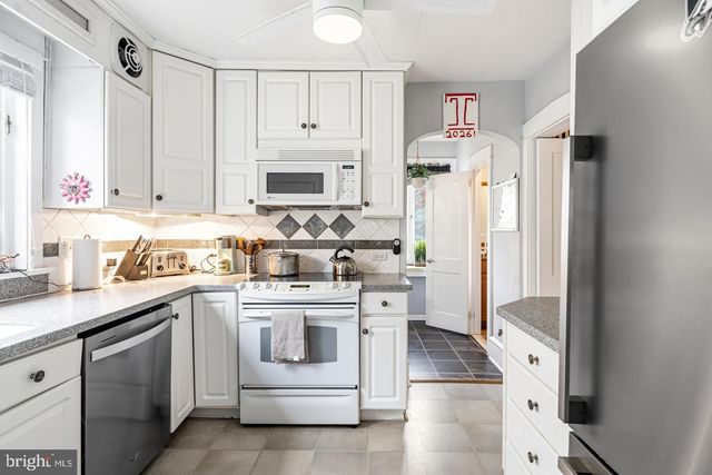 256 HAWTHORNE AVE, Haddonfield, NJ 08033