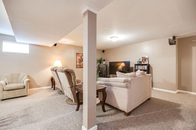 2127 Carrington Lane, Miamisburg, OH 45342