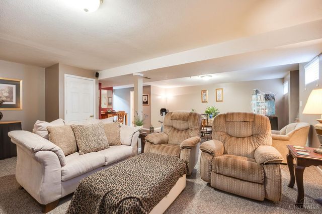 2127 Carrington Lane, Miamisburg, OH 45342