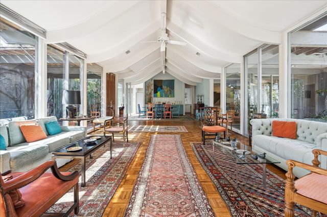 6202 Valley Forge Drive, Houston, TX 77057