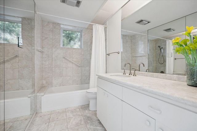 6202 Valley Forge Drive, Houston, TX 77057