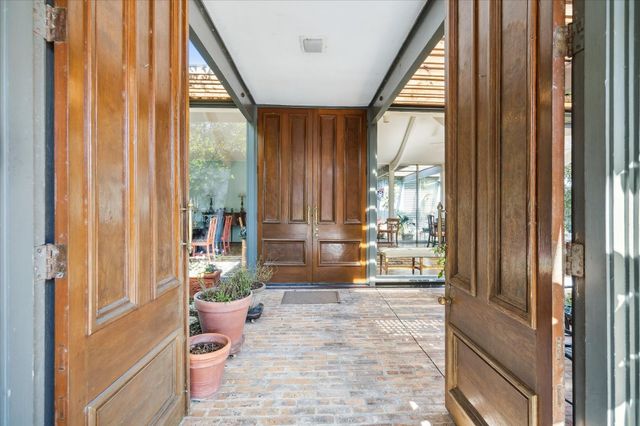 6202 Valley Forge Drive, Houston, TX 77057