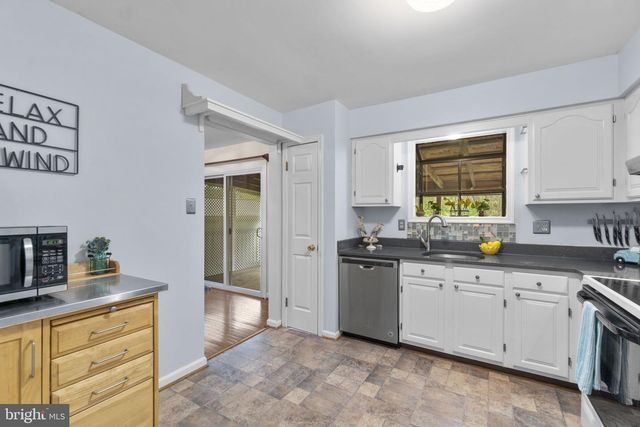 132 DUNROVIN AVE, Westminster, MD 21158