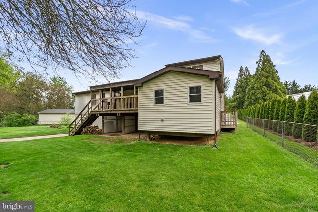132 DUNROVIN AVE, Westminster, MD 21158