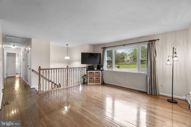 132 DUNROVIN AVE, Westminster, MD 21158