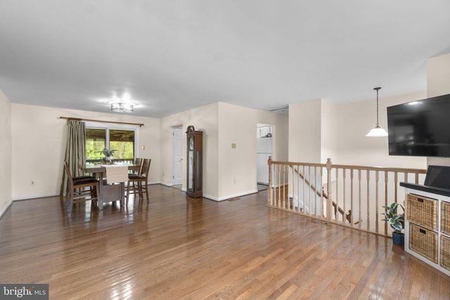 132 DUNROVIN AVE, Westminster, MD 21158