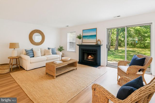 988 BREAKWATER DR, Annapolis, MD 21403