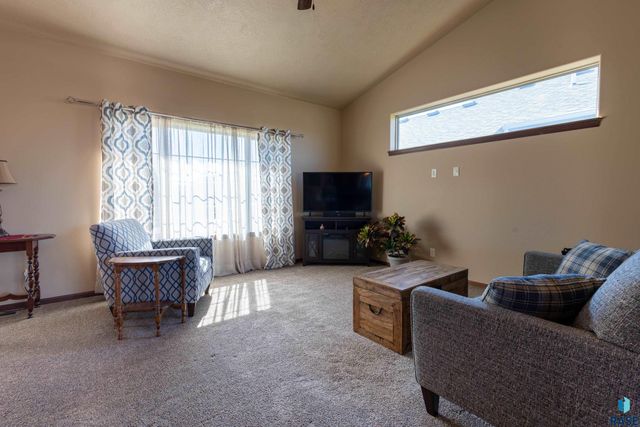 4009 S Homerun Ave Avenue, Sioux Falls, SD 57110