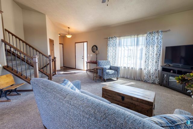 4009 S Homerun Ave Avenue, Sioux Falls, SD 57110