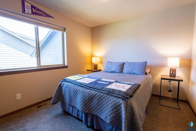 4009 S Homerun Ave Avenue, Sioux Falls, SD 57110