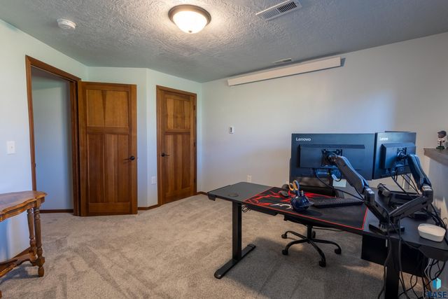 4009 S Homerun Ave Avenue, Sioux Falls, SD 57110