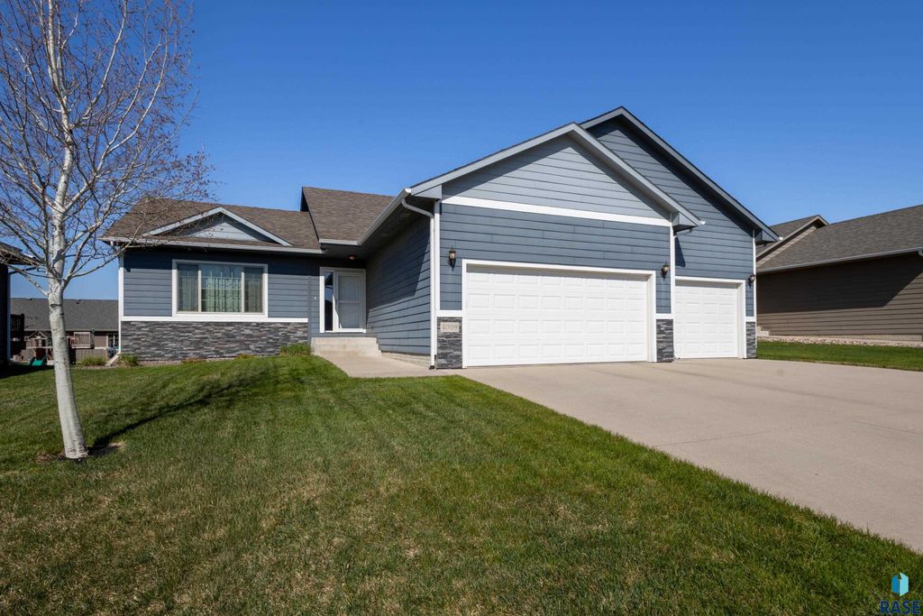 4009 S Homerun Ave Avenue, Sioux Falls, SD 57110