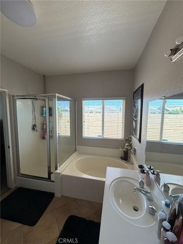13698 Gateway, Victorville, CA 92392