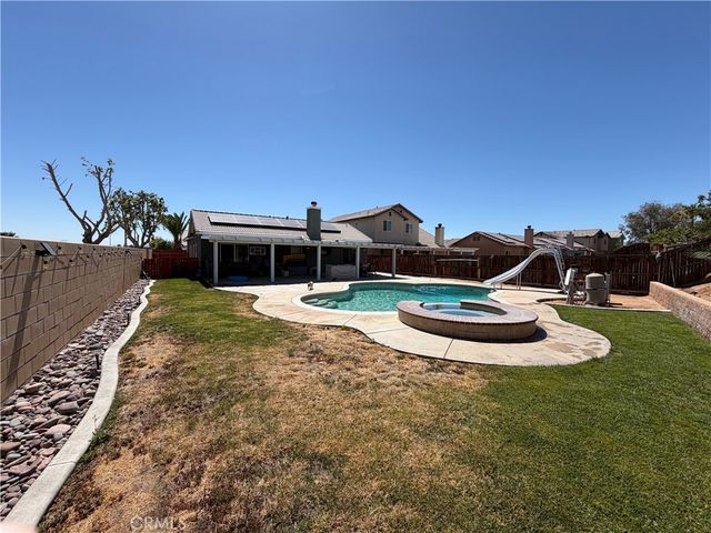 13698 Gateway, Victorville, CA 92392